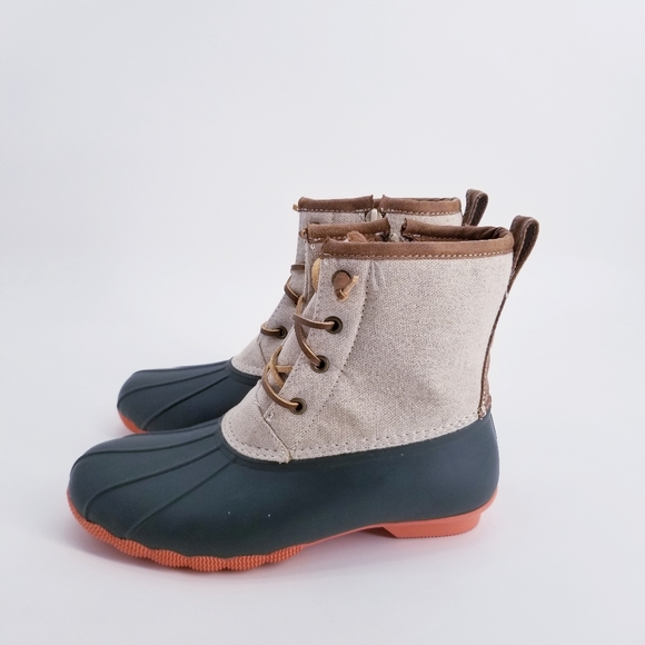 serra duck boots